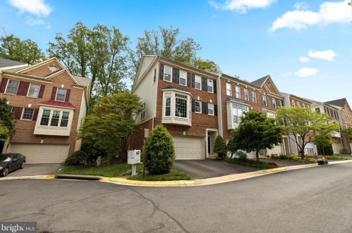 5412 Chieftain Cir, Alexandria VA 22312-2332 exterior