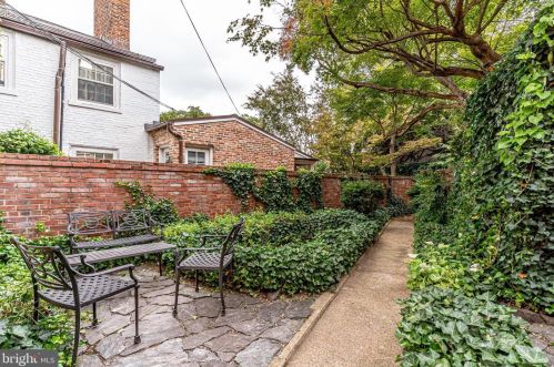 126 Fairfax St, Alexandria VA 22314-3331 exterior