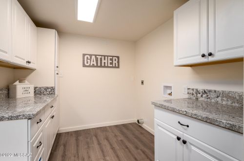 8257 Beverly St, Tucson AZ  85710-5931 exterior