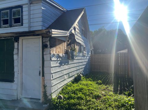 6082 36th St, Milwaukee, WI 53221-4653