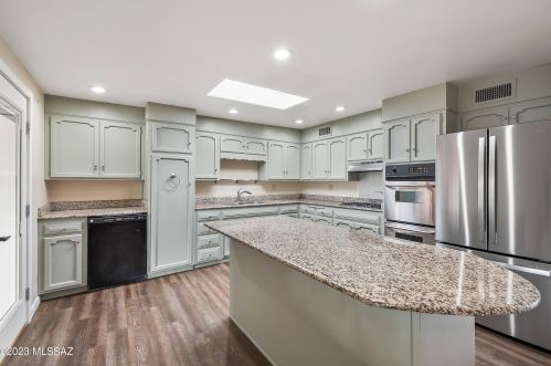 4441 Bear Canyon Rd, Tucson AZ  85749-9649 exterior