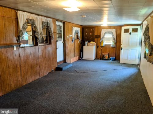 955 Plunkert Rd, Littlestown PA 17340-9643 exterior