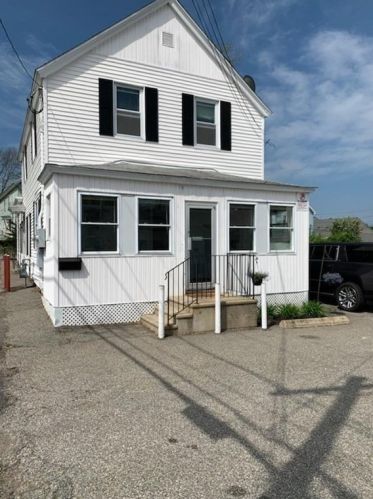 11 2nd St, North Andover, MA 01845-3601