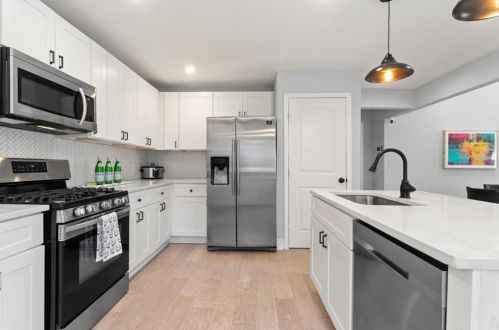 1061 Ashby Grv, Atlanta GA  30314-3146 exterior