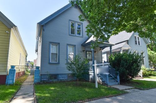 1109 18 St, Milwaukee WI 53233-1131 exterior