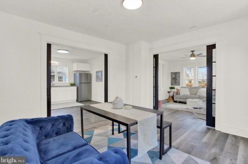 319 King St, Littlestown PA 17340-1612 exterior