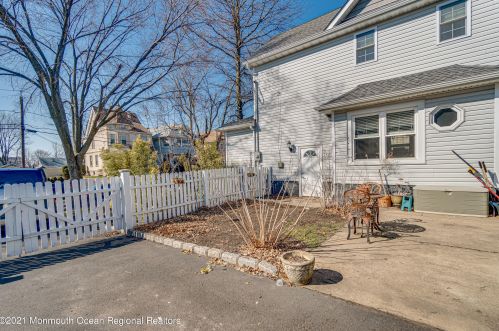 1849 Paterson St, Rahway NJ 07065-5211 exterior