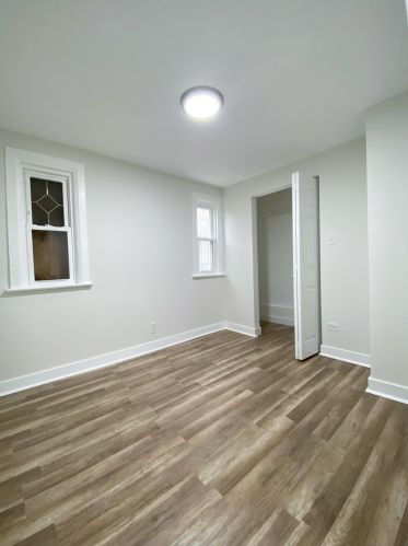 3505 Montrose Ave, Chicago IL 60618-1139 exterior