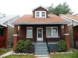 2646 Parkside Ave, Chicago, IL 60639-1306