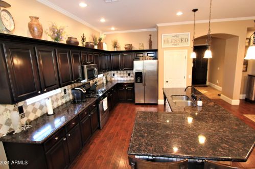 4690 Stallion Dr, Gilbert AZ  85297-9585 exterior