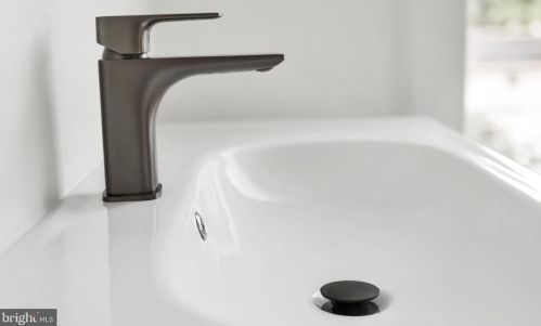 102 Ritchie Ave, Silver Spring MD  20910-5112 exterior