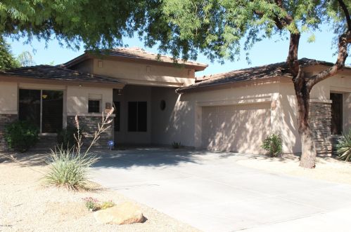 1404 Whitten Pl, Chandler AZ  85225-2108 exterior