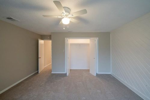 8102 Malardcrest Dr, Humble TX 77346-6127 exterior