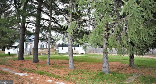 424 Pitman Ave, Trenton NJ  08610-3806 exterior