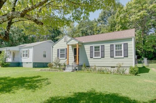 2495 Constance St, Atlanta, GA 30344-2812