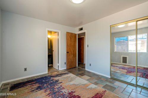 4741 Burgess Ln, Phoenix AZ  85042-5327 exterior