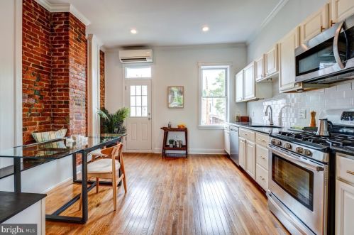 1212 Maryland Ave, Washington DC 20002-5570 exterior