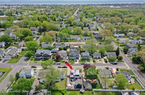 1231 Fleming Ave, Point Pleasant Beach NJ 08742-4040 exterior