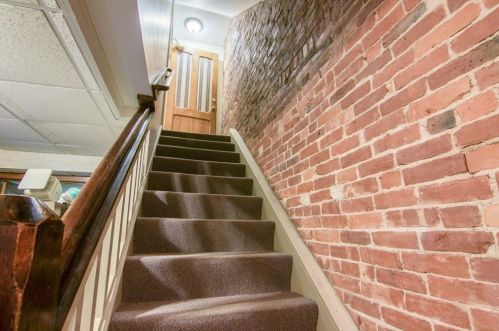 78 Maple St, Springfield MA 01105-1858 exterior