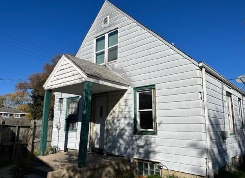 5318 68th St, Milwaukee, WI 53218-2901