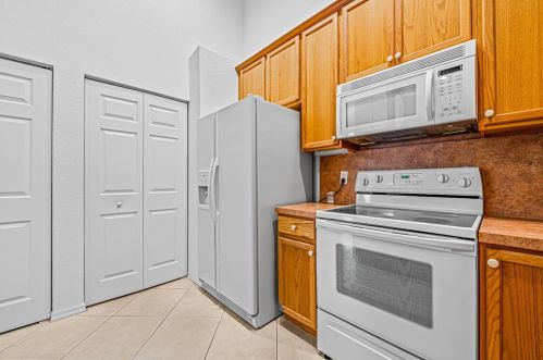 8612 Logia Cir, Boynton Beach FL 33472-7126 exterior