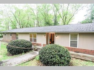 1710 Kemper Ln, Knoxville, TN 37920-2902