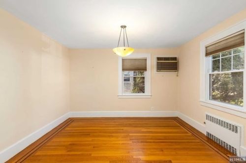 302 Englewood Ave, Teaneck NJ 07666-6039 exterior