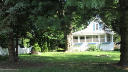 213 Market St, Dewitt, MI 48820-8929