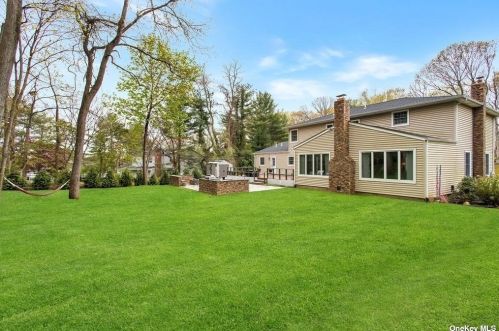 34 Fielding Ave, Huntington Station NY 11746-6731 exterior