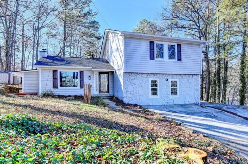 2007 Britt Dr, Lithonia GA 30078-2859 exterior