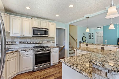 8353 65, Milwaukee WI 53223-3412 exterior