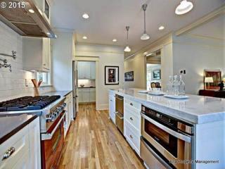 3425 35th Pl, Portland OR  97212-2753 exterior