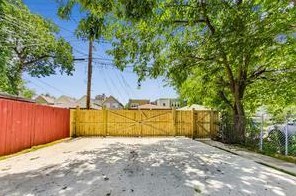 3829 Maypole Ave, Chicago IL 60624-2305 exterior