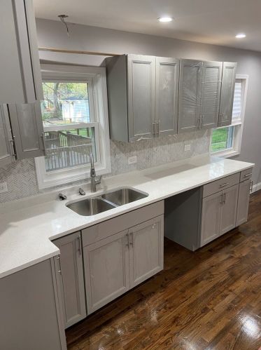 8427 Cregier Ave, Chicago IL  60617-2222 exterior