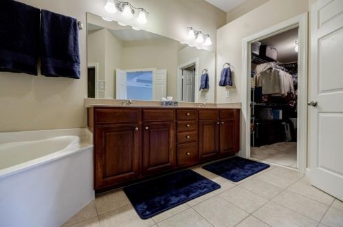 2067 Cobblestone Cir, Atlanta GA 30319-4911 exterior