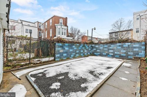 1602 17 St, Philadelphia PA 19132-3930 exterior