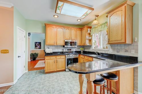 327 Frank Applegate Rd, Jackson Twp NJ  08527-4217 exterior