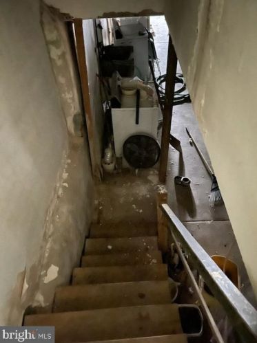 7305 Limekiln Pike, Philadelphia PA 19138-1334 exterior