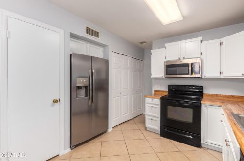 19016 15th St, Phoenix AZ  85024-2364 exterior