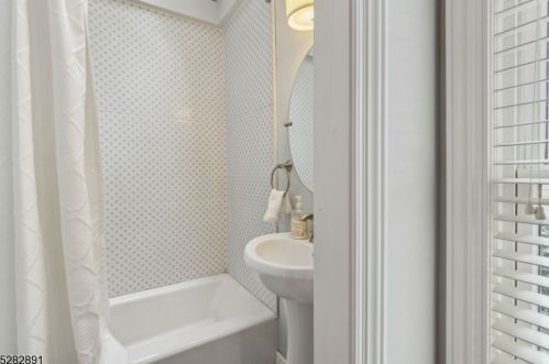 238 Clark St, Westfield NJ 07090-4012 exterior