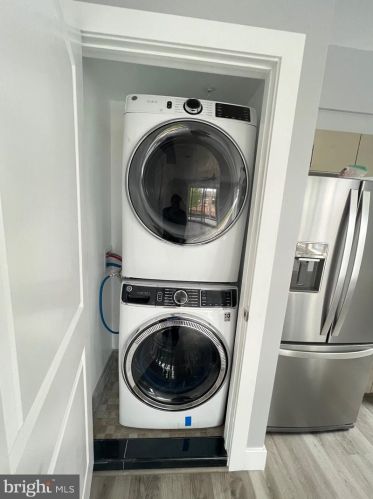 700 Marshall St, Philadelphia PA 19147-2710 exterior