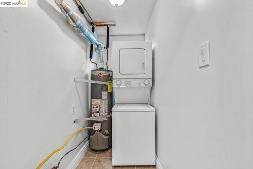 2736 Wallace St, Berkeley CA 94702-2232 exterior