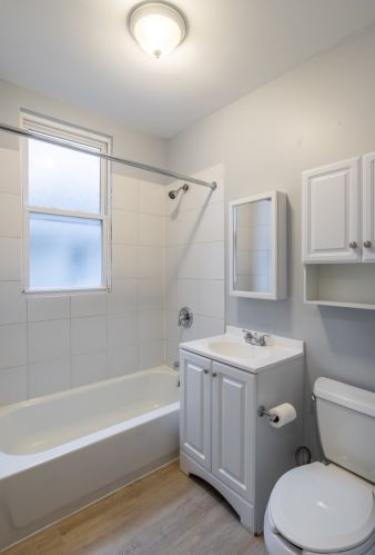 7518 Champlain Ave, Chicago IL 60619-2223 exterior