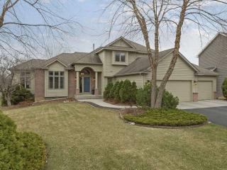 2545 Christian Dr, Chaska, MN 55318-1992