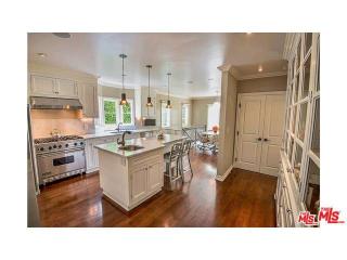 215 Mansfield Ave, Los Angeles CA  90036-3016 exterior