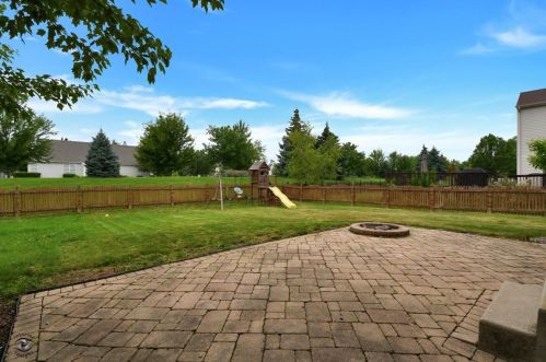 1011 Butterfield Cir, Joliet IL 60404-8148 exterior