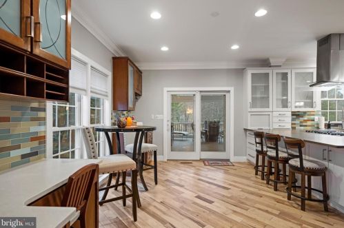 951 Rhonda Pl, Leesburg VA  20175-5632 exterior