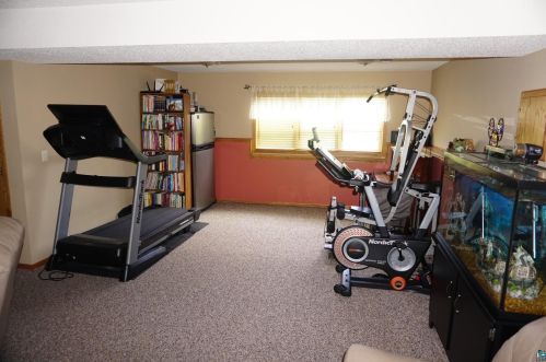 201 Chambersburg Dr, Duluth MN 55811-3201 exterior