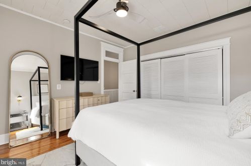 1218 Fairmont St, Washington DC  20009-5322 exterior