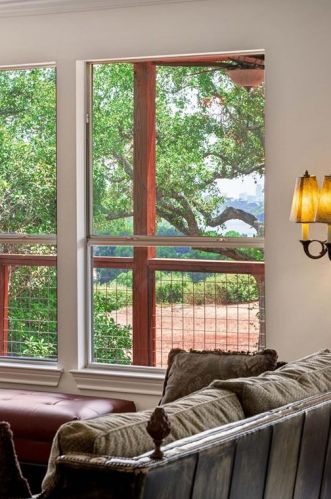 5511 Courtyard Dr, Austin TX  78731-3373 exterior